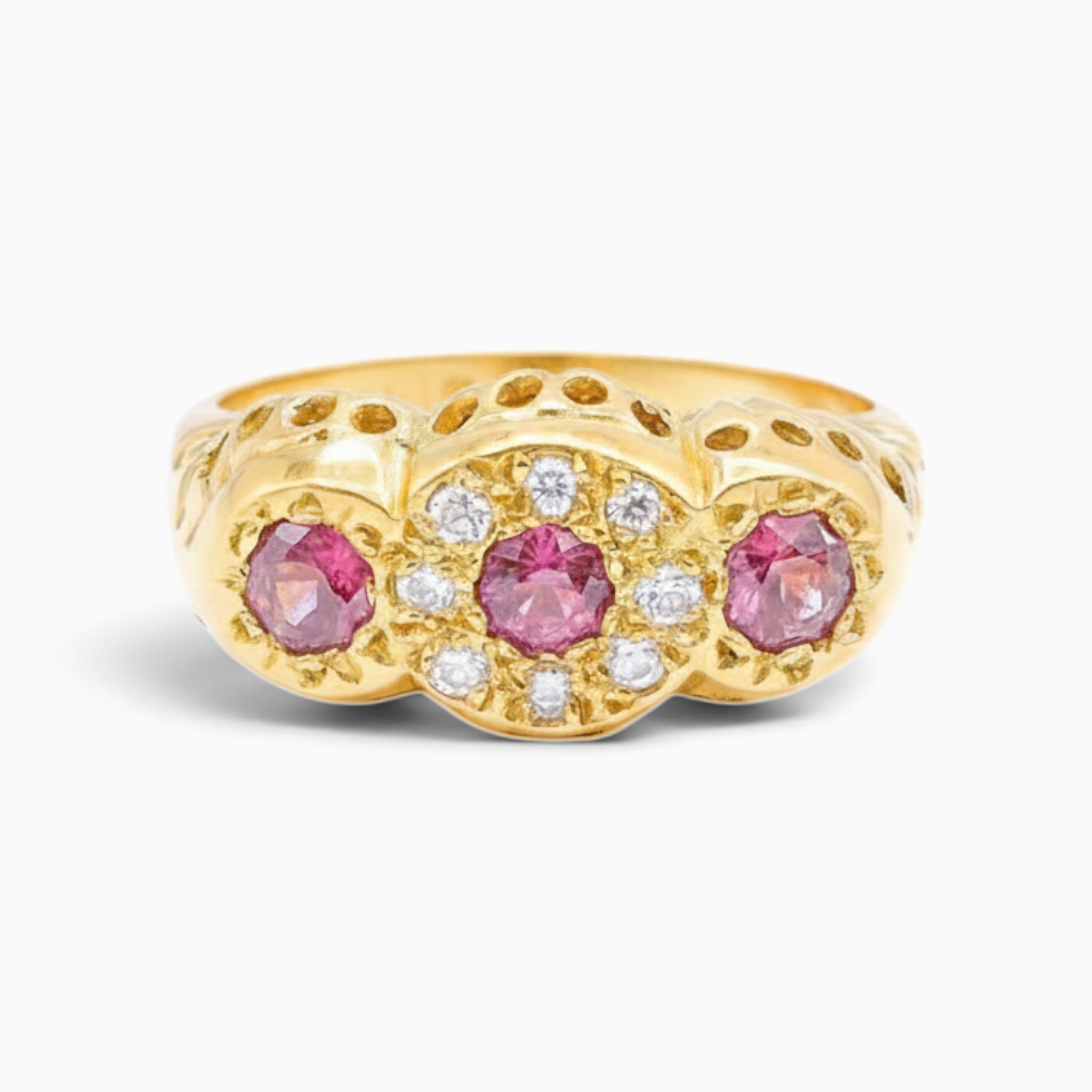 Antique Victorian or Edwardian 18ct Gold Garnet and Diamond Ring