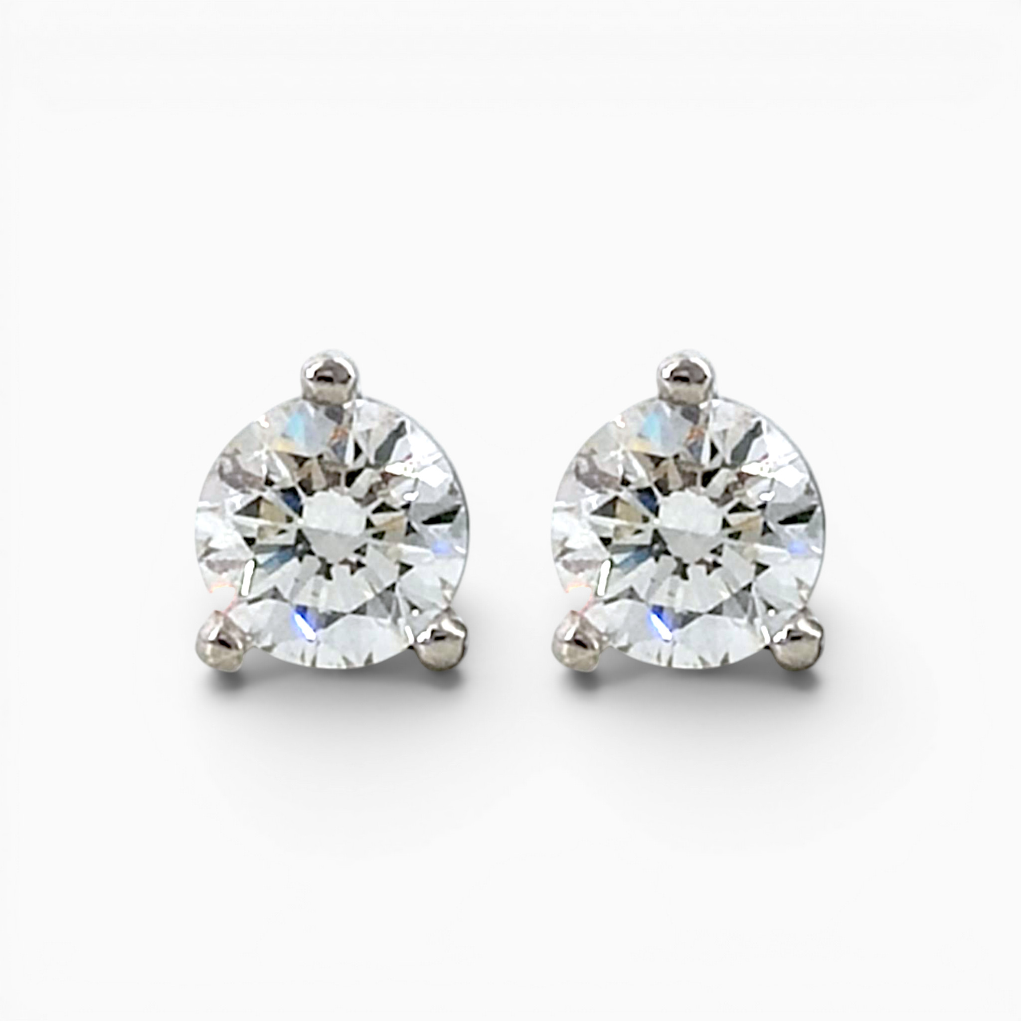 18 karat white gold 1.0ct pair of diamond studs