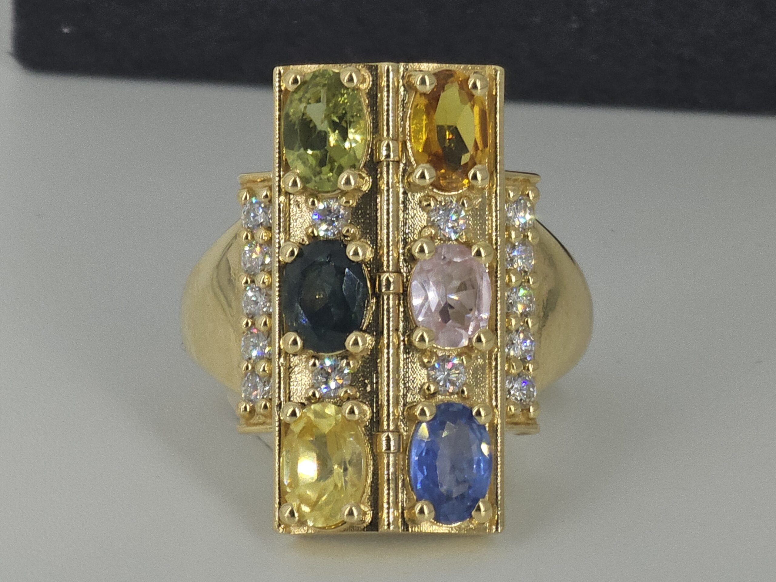 18ct Yellow Gold Sapphire & Diamond Panel Ring