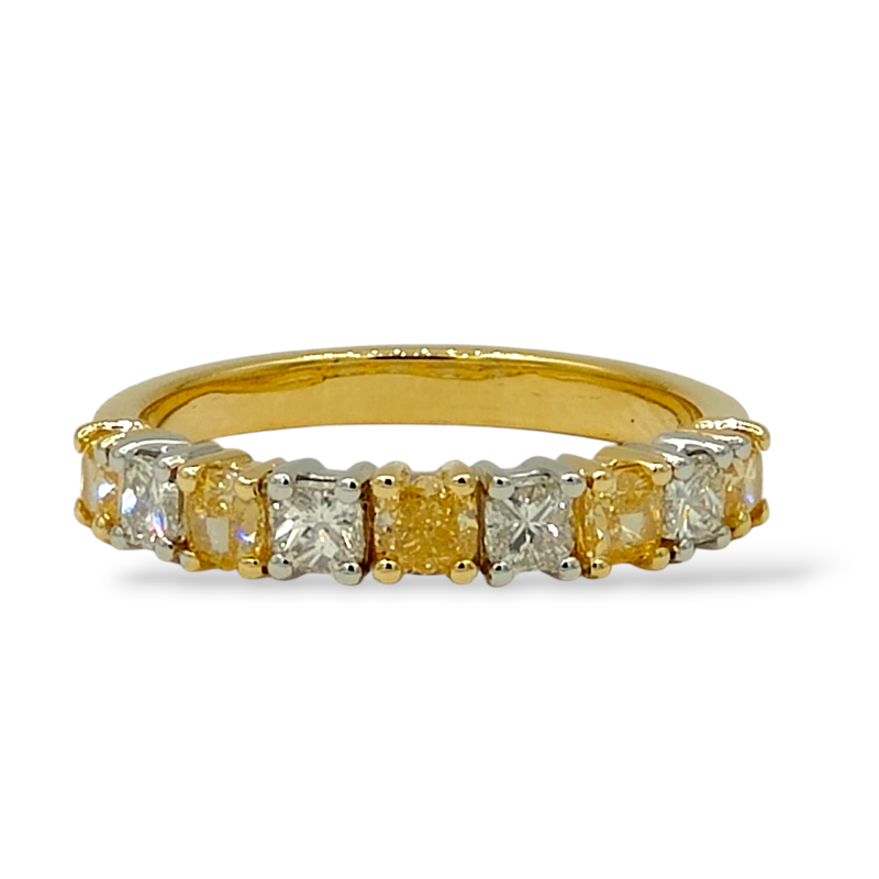 18ct Yellow and White Diamond Ring in yellow and white gold